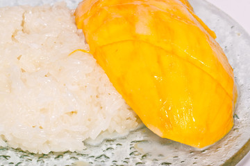 sticky rice with mango