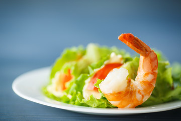 lettuce with cheese and boiled shrimp