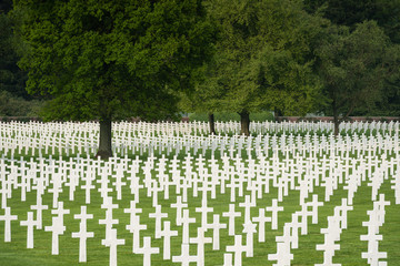 American military cemetery - 64910240