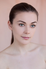 Obraz premium Beautiful young smiling woman with natural daily makeup beauty c