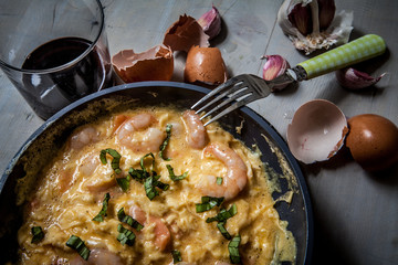 eggs with prawns