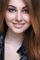 Naklejka premium Closeup portrait of sexy whiteheaded young woman