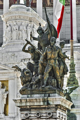 statue