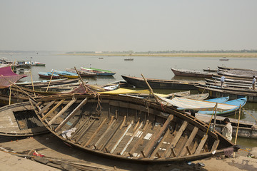 Vista del río Ganga en Varanasi