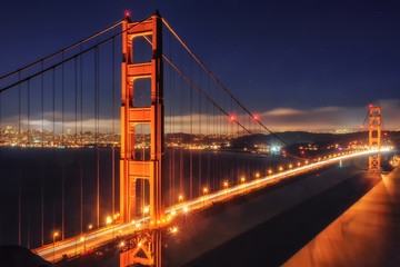 Night view of Golden Gate Bridge in San Francisco, California - obrazy, fototapety, plakaty