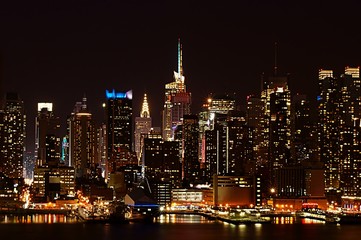 Fototapeta na wymiar Night city skyline