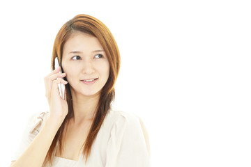 スマートフォンを持つ女性