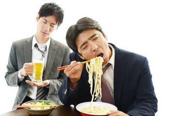酔っぱらったビジネスマン