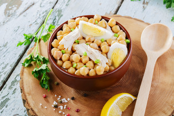 chickpeas with boiled egg and chicken