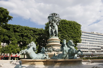 Fototapeta na wymiar Fontaine de l'Observatoire à Paris