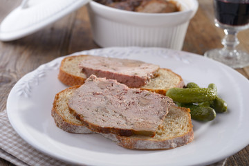 Sandwiches with terrine