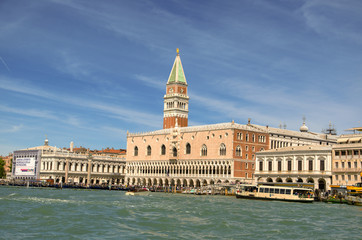 Fototapeta na wymiar Doge's Palace, Venice