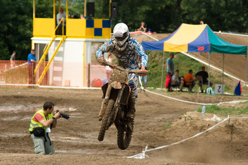 Wyścig motocross © Piotr Szpakowski