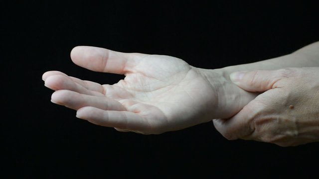 Akupressur Selbstmassage 03