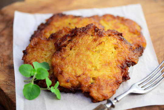 Kartoffelpuffer Images – Browse 16,787 Stock Photos, Vectors, and Video ...