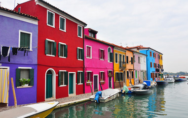 Fototapeta na wymiar multicolored houses of Burano island. Venice. Italy.