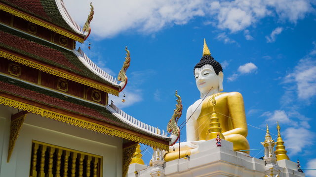 Big Buddha Statue Wat PaHa Temple Of Thailand (Time Lapse)