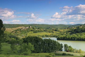 Fototapeta na wymiar Le lac du Causse.(Corrèze)