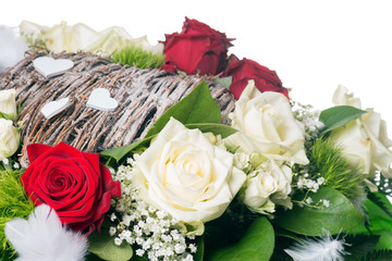 weiße und rote Rosen