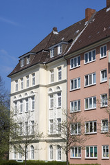 Fototapeta na wymiar Fassade eines Altbaugebäudes in Kiel, Deutschland