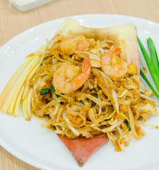 Pad thai