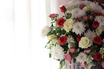 flowers bouquet arrange for decoration in wedding day