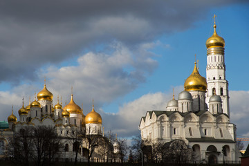 Fototapeta na wymiar Katedra Archanioła i Iwan Wielki Dzwon, Kreml