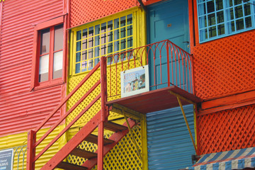 Kolorowy budynek © Rochu_2008