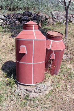 Tinajas aceiteras, Aldea Juglar, Barrado, Espa&ntilde;a