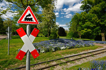 level crossing sign
