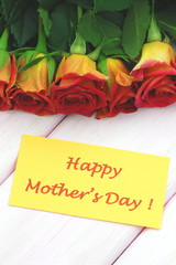 życzenia na dzień matki na tle przepięknych róż - obrazy, fototapety, plakaty