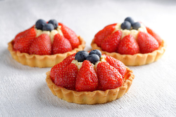 Fresh french fruit tart