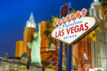 Poster Willkommen in der Neonreklame von Las Vegas © somchaij