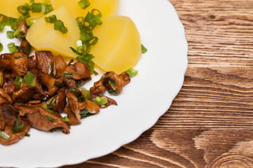 Chanterelle and potatoes
