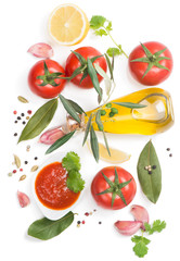 Bowl of tomato sauce with fresh ingredients