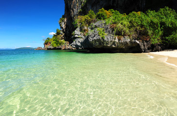 Obraz premium Wave Pattern on Beach