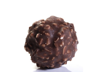 dunkel Praline schokolade isoliert