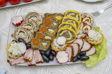 Fototapeta na wymiar Sliced food arrangement