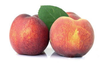 Pfirsich isoliert