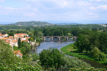 Fototapeta na wymiar Pont-du-Château