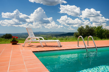 Private pool with beautiful view of landscape in Tuscany