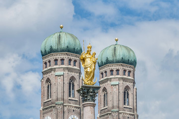 Fototapeta na wymiar The Mariensäule column in Munich, Germany.