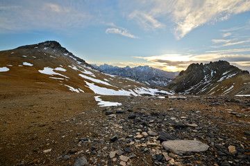 Obraz premium Mountainscape at sunset