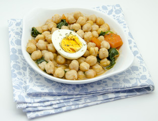 Potaje de garbanzos con espinacas