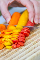 slicing carrots
