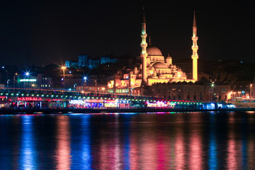 Fototapeta na wymiar Istanbul at night