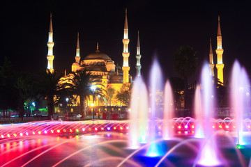 Fototapeta na wymiar Blue Mosque at night