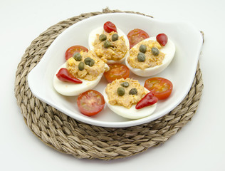 Huevos rellenos