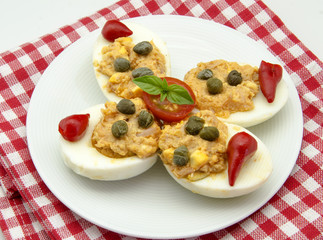 Huevos rellenos
