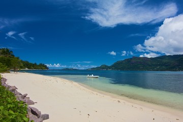 White Cerf beach 1